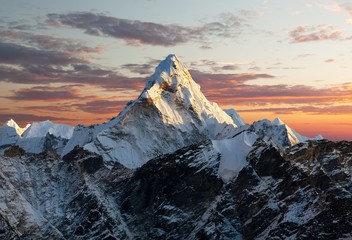 我国已经编制了几个五年计划呢？